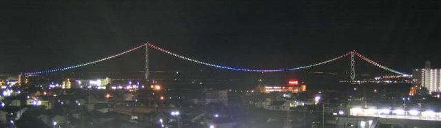 日時計広場からの明石海峡大橋