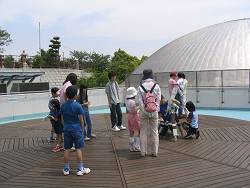 �]�������K